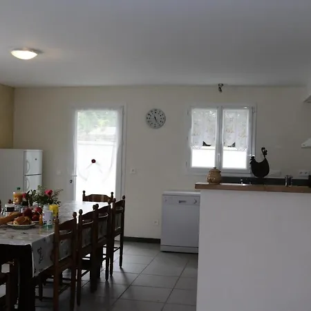 Les 3 Edelweiss*** A Avec Piscine Commune 85550 Lejlighed